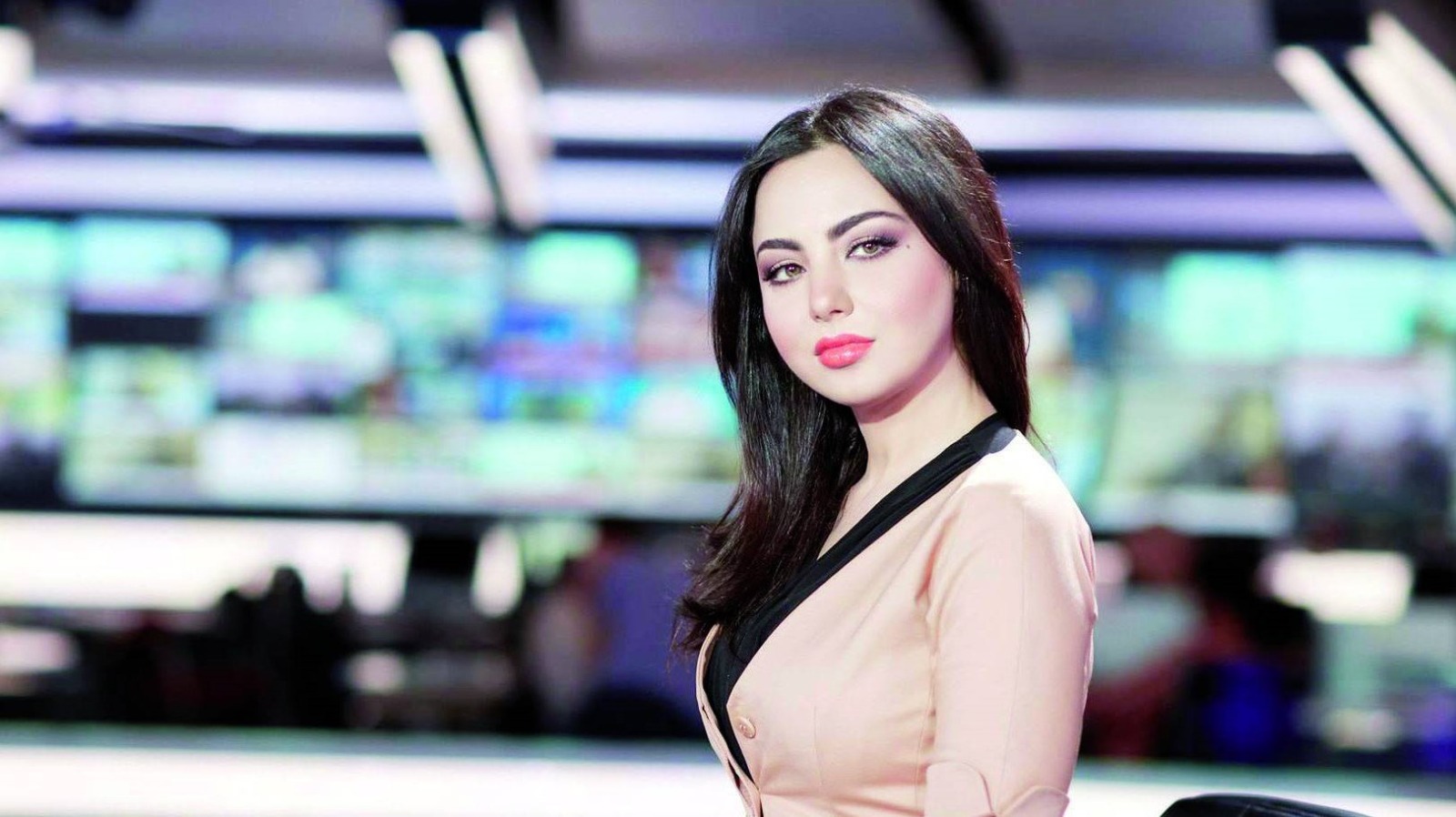 تركت الطب من أجل الإعلام.. أبرز المعلومات عن الإعلامية العراقية سهير البيسي فى عيد مولدها